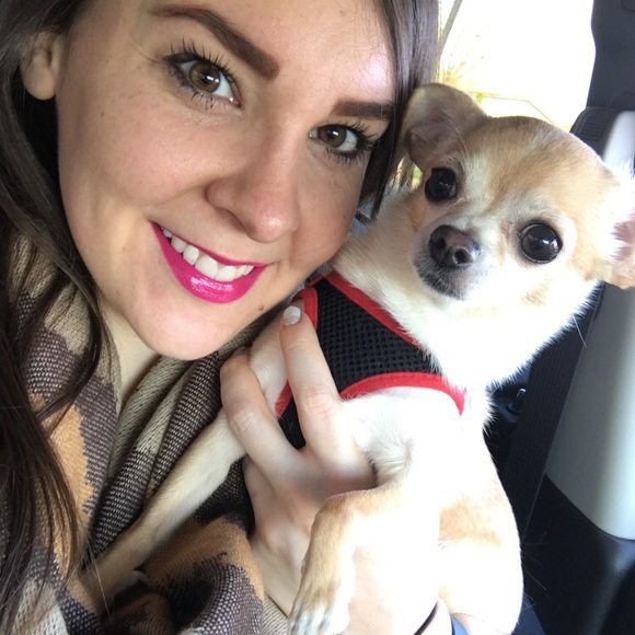 Meet your Posher, Steph - Picture 3 of 3